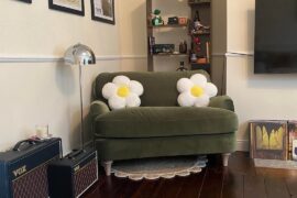 What colour rug and lampshade? Plus any other suggestions welcome!