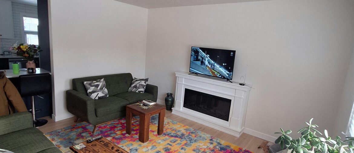 Is this area rug okay or am I crazy?