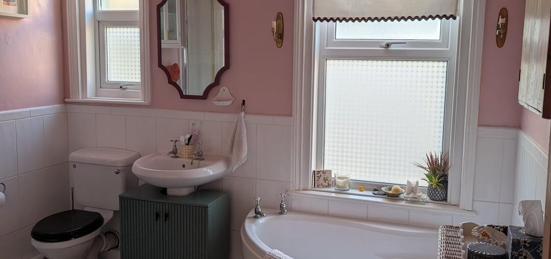 Easy upgrade on a cheap IKEA Ringblomma blind with hem tape