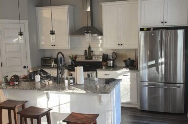 Paint color with undesirable floors