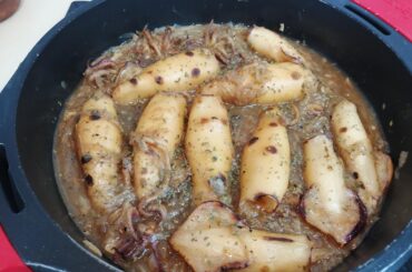 Squid with onions (calamares encebollados)