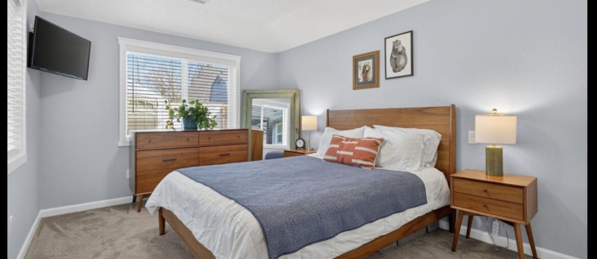 Need help picking new bedroom set