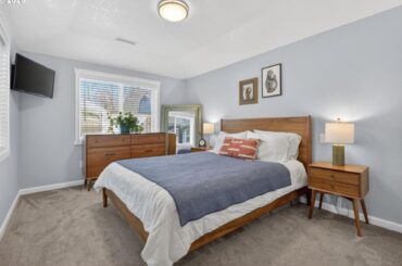 Need help picking new bedroom set