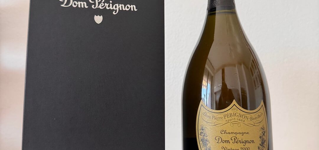 Possiedo una bottiglia di dom Perignon vintage 2000 conservata benissimo. Qualcuno è interessato?