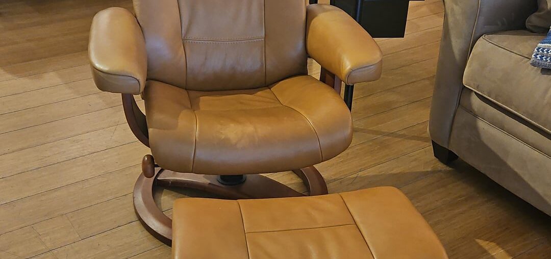 Mismatching chairs in living room