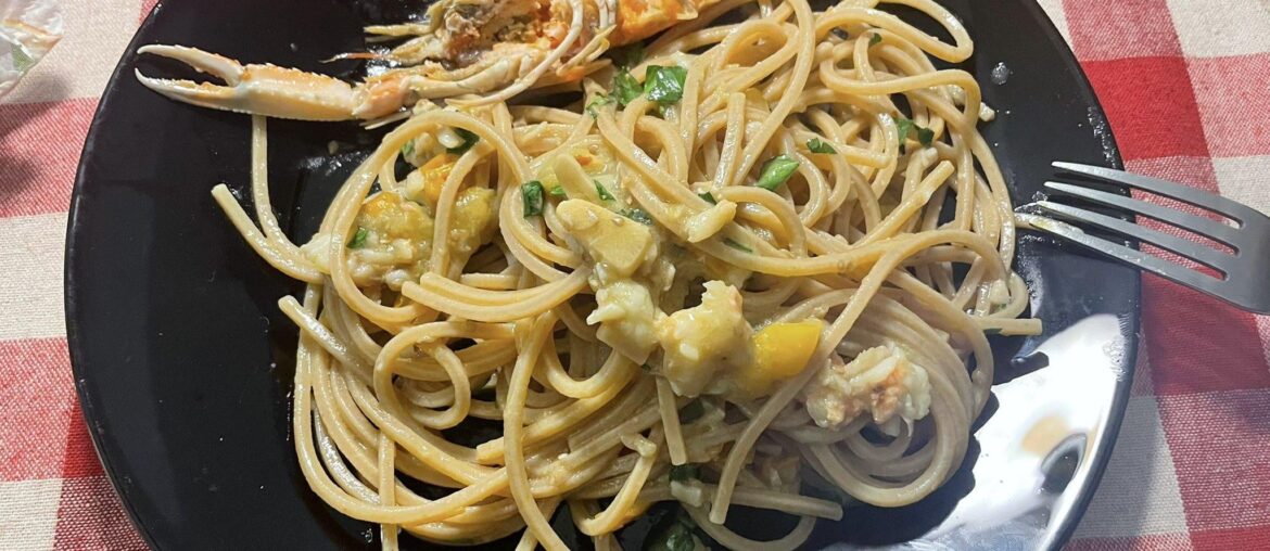 Wholemeal square spaghetti with langoustines and yellow cherry tomato Wholemeal square spaghetti with langoustines and yellow cherry tomato