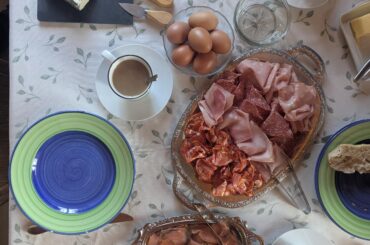 Brunch - The homemade breads are not in the picture