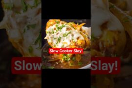 WHY IS THIS CHICKEN MOANING?! 🧅🔥 #crockpotrecipes #viralshorts