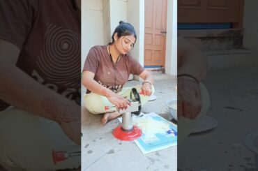 Holi Special Aalu Chips 😍🌈 Ghar Par ek dum s bajar Jaise | Kammo Ji Ki Kitchen #shorts