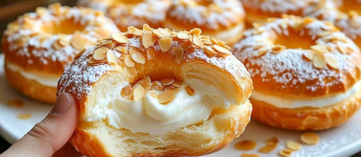 Einfach Ananas und Banane mischen! Ein echtes französisches Dessert! Einfach Ananas und Banane mischen! Ein echtes französisches Dessert!