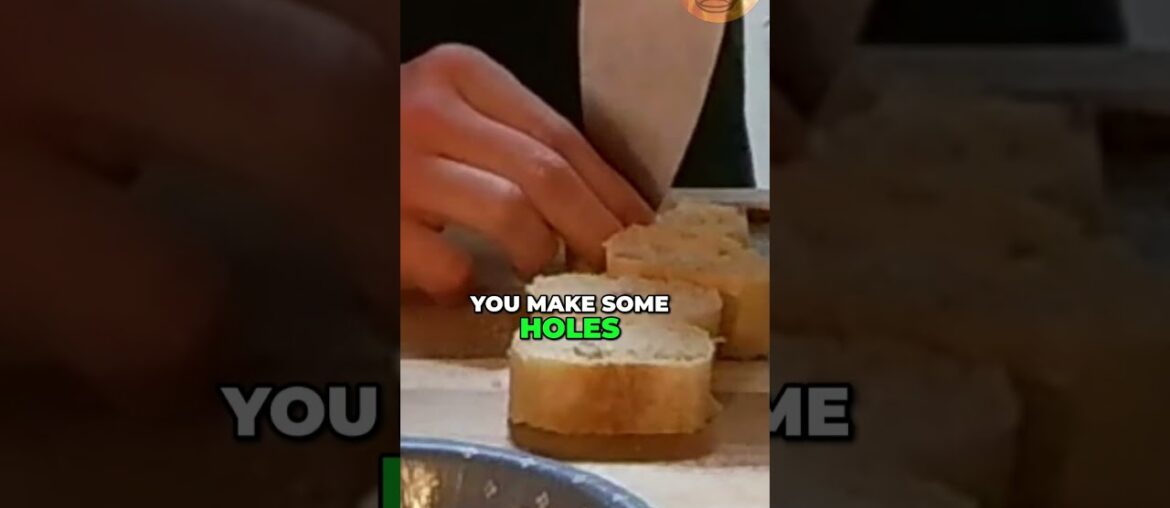 French Toast Hack: How to Prep a Baguette for Maximum Egg Wash Absorption 🥖 #Shorts