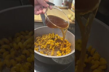 One pot & one portion French onion pasta! 🍝