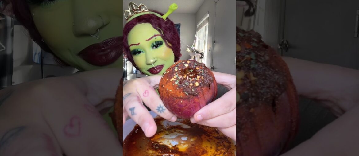 Ogres are like onions. We have layers #mukbang #eatwithme #foodie #eatingshow #asmr