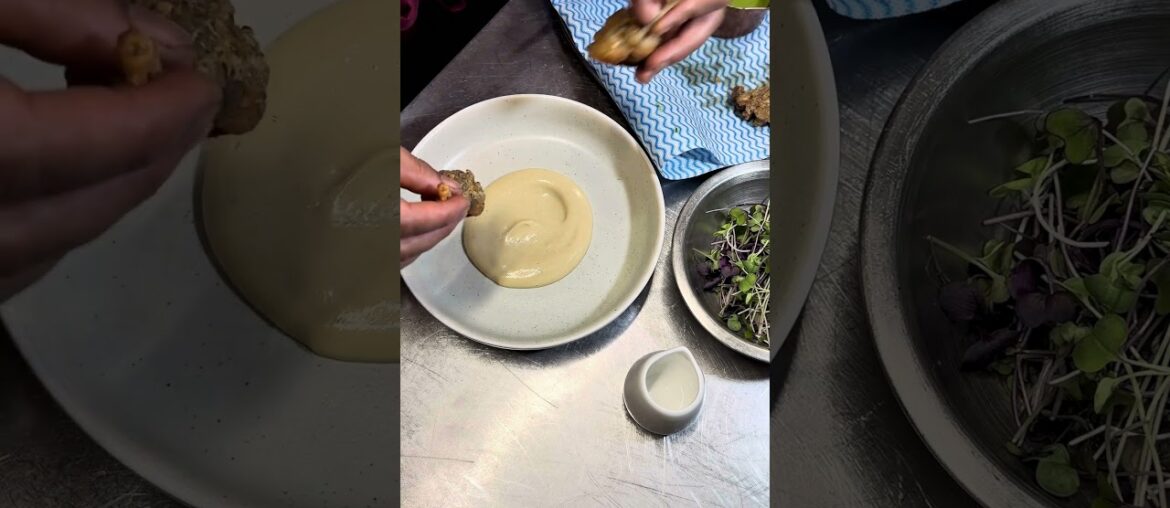 Frog🐸 Do u eat frog, how about when it look like this #foodie  #chef #gourmet #french #inspiration