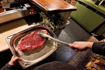 🔴 LIVE from a French-style steakhouse during evening service