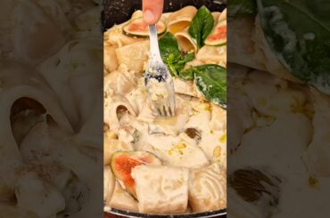 Creamy Fig & Blue Cheese Pasta Recipe | Easy Gourmet Pasta in 15 Minutes