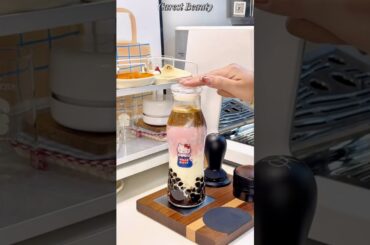 🧀🍓Strawberry Salted French Cheese Latte☕So delicious you'll want to spin around in it!❗ #coffee