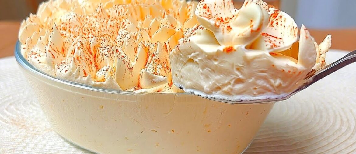 Mischen Sie einfach Pfirsiche und Bananen! Das beste französische Dessert in 5 Minuten! Kein Backen!