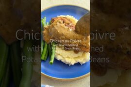 Chicken au Poivre 💌 #comfortfood #dinnerparty #chickenrecipes #dinnerideas #boursin