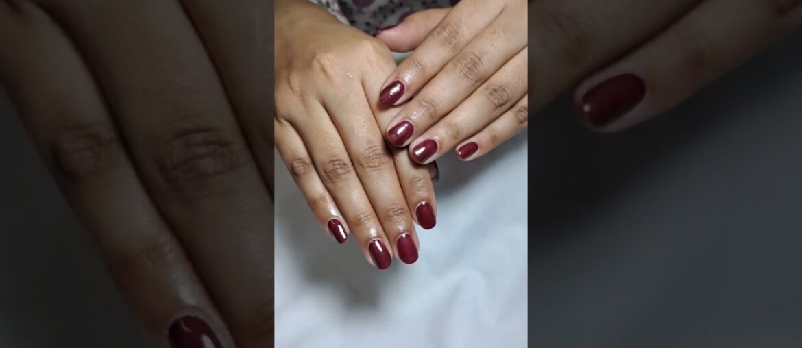 From classic French tips to deep cherry wine 🍒🍷Which one would you choose? 💅🏻