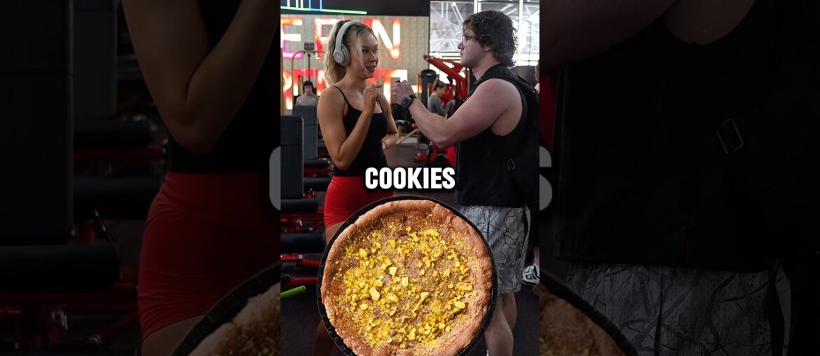 Trying gym girls cheat meal!💪🏻 #cheatmeal #foodie #cookies #gymgirl #mukbang