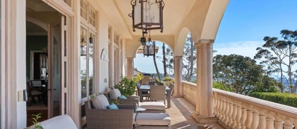 7304 Encelia Dr, La Jolla, CA 92037