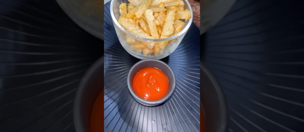 Market जैसी crispy French Fries अब घर पर! 🍟🔥 Secret = Cornflour 🤫#shorts #simplesnack #snackhack Market जैसी crispy French Fries अब घर पर! 🍟🔥 Secret = Cornflour 🤫#shorts #simplesnack #snackhack
