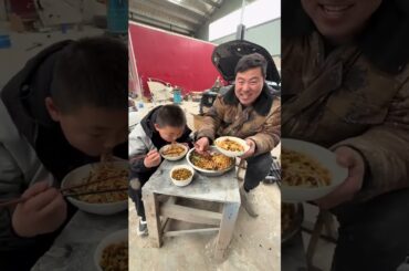 Let's see who eats more heartily! #tasty #couple #gourmet food