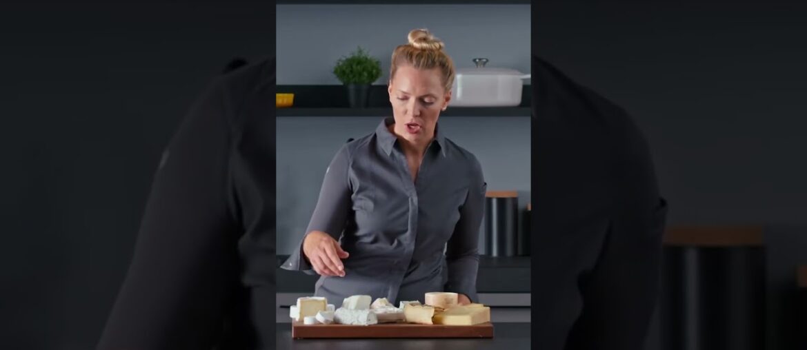 Wer eine Käseplatte wie ein Profi genießen möchte, folgt einer einfachen Regel: Die I...