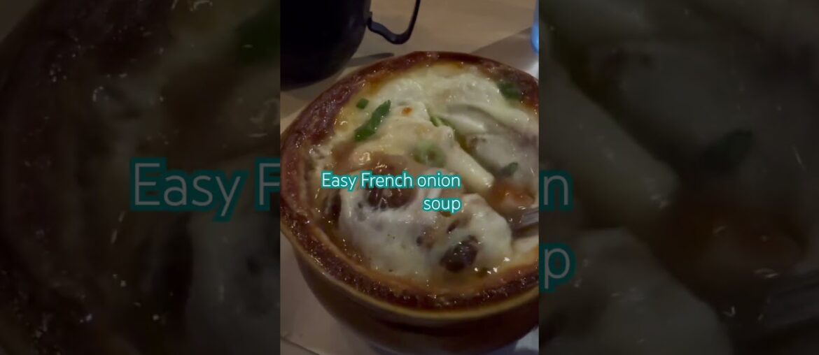 ASMR easy French onion soup #love #fypシ #relatable #winter #food #asmr #youtuberslife #cheese