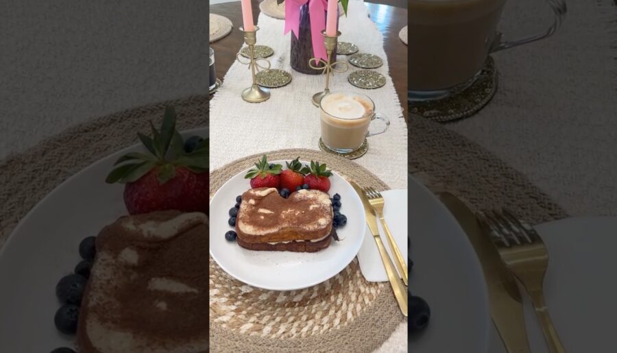 French Toast estilo Tiramisú ☕🍞 | Desayuno Fácil y Delicioso #Shorts