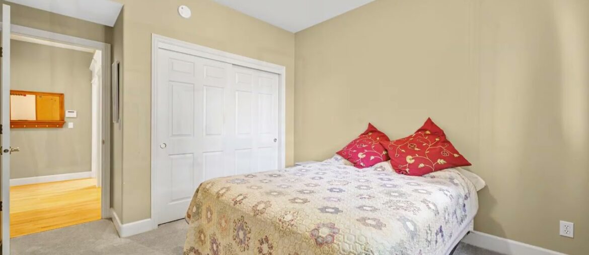 2530 Beacon Hill Drive, West Linn, OR