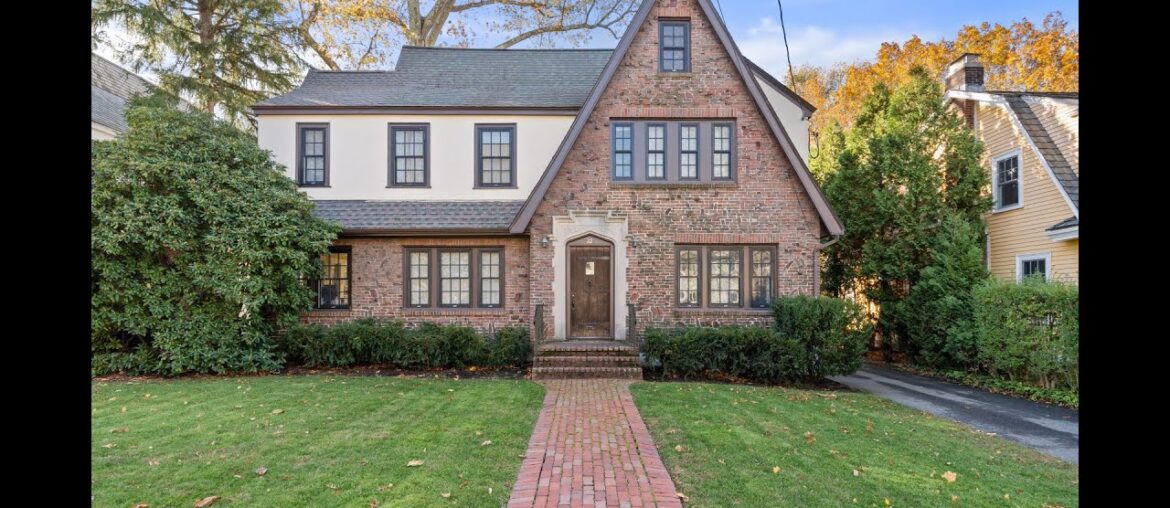 22 Brackett Road Newton, MA | ColdwellBankerHomes.com