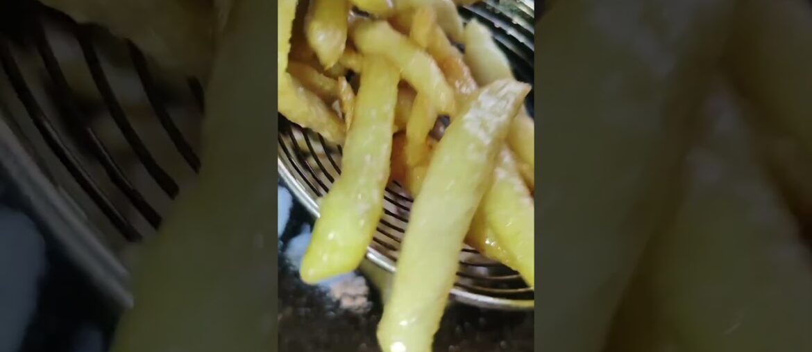 #song #meesho #food #indiansong #french fries 🍟#recipe (#chandani rat me goli chala gya )