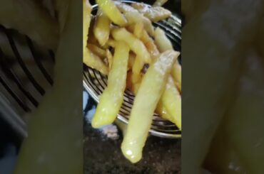 #song #meesho #food #indiansong #french fries 🍟#recipe (#chandani rat me goli chala gya )