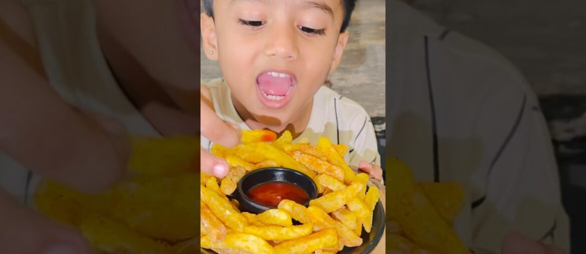 French Fries😋#shorts #ytshorts #youtube #recipe #trending #viral #cooking #yt #love #food #easy