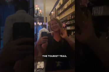 Do NOT eat in Place du Tertre in Montmartre ❌