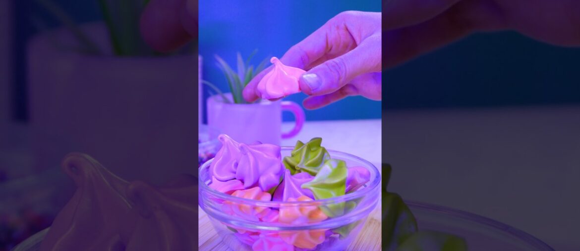 Making Meringues that GLOW IN THE DARK?! Making Meringues that GLOW IN THE DARK?!