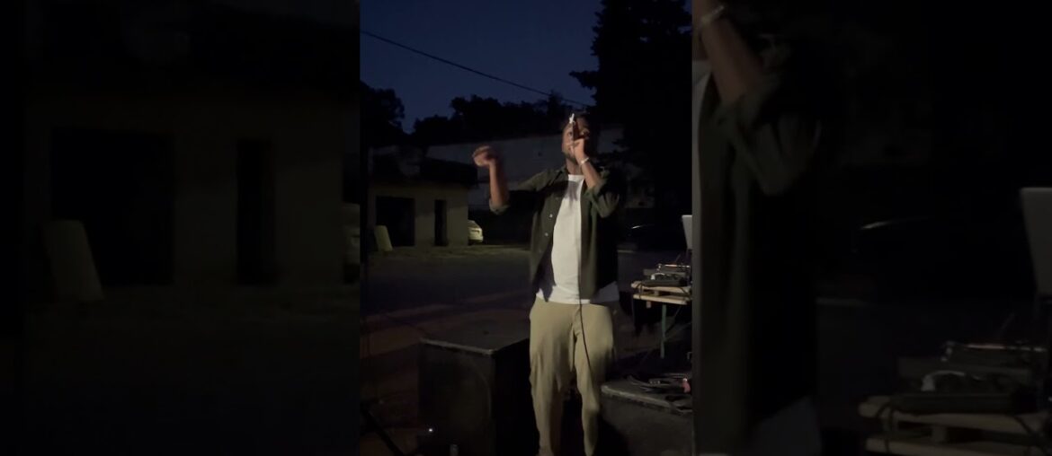 Juda Jay live performance  in french wine Domaine