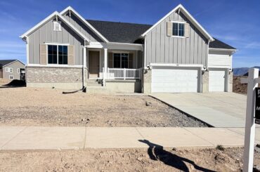 144 E. Heron Hills Ave. Saratoga Springs MLS#2142570