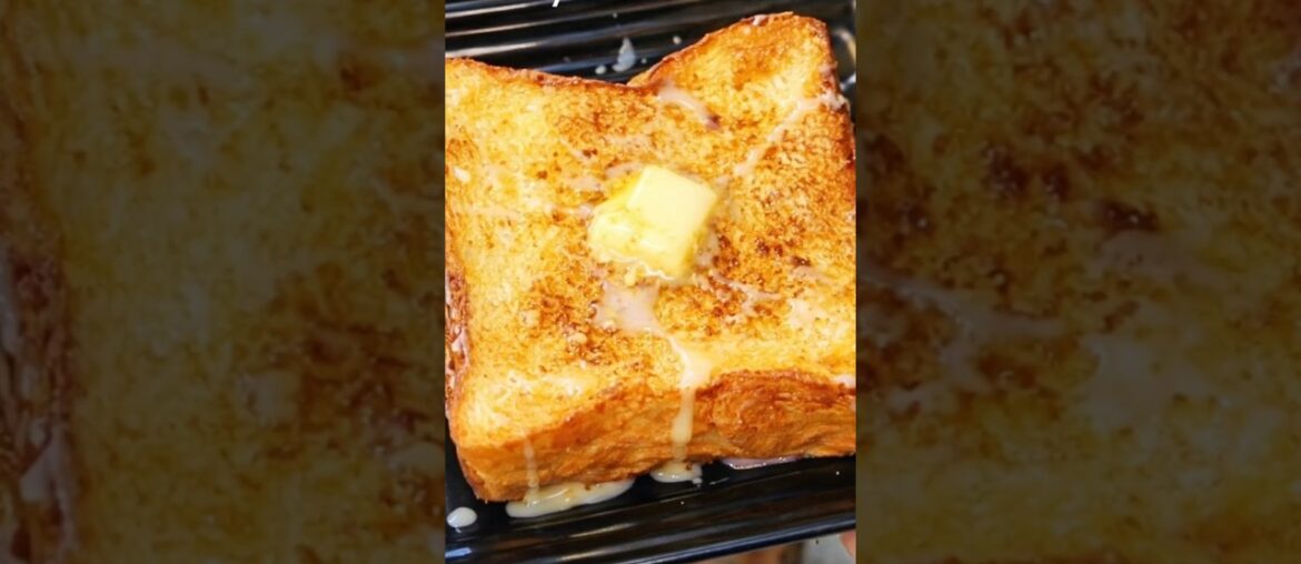5 Minute Fluffy French Toast 🍞 | Air Fryer Recipe #shortsviral #viral#trending #airfryer#frenchtoast