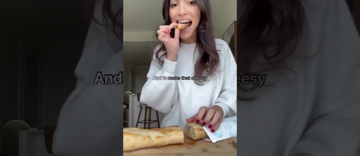 This French Onion Recipe in bio.#viral #whatieat #easyrecipe #breakast #breakfastfood #egg #short