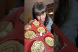 FRENCH BAKERY CINNAMON BUNS #alychalloner #cooking #bakery #cinnamoroll #shorts