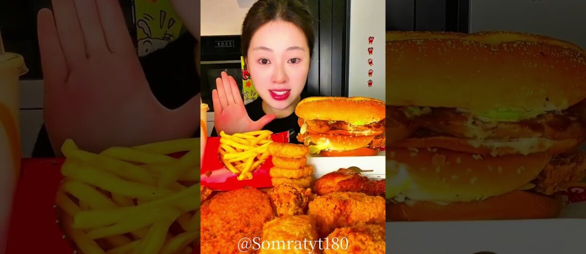 Fried chicken burger friesFried chicken legs#OMAIt smells so good! #McDonalds#马门#gourmet foodSay