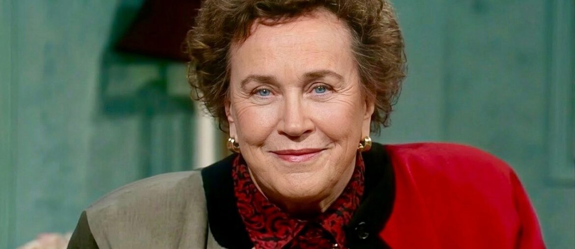 Julia Child 1993: The French Chef, the OSS and Her Favorite Meal | Dini Petty