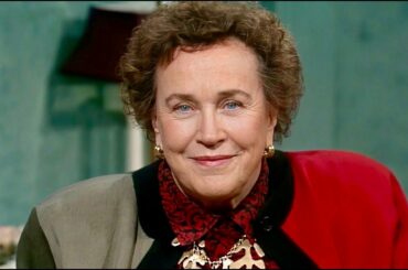 Julia Child 1993: The French Chef, the OSS and Her Favorite Meal | Dini Petty