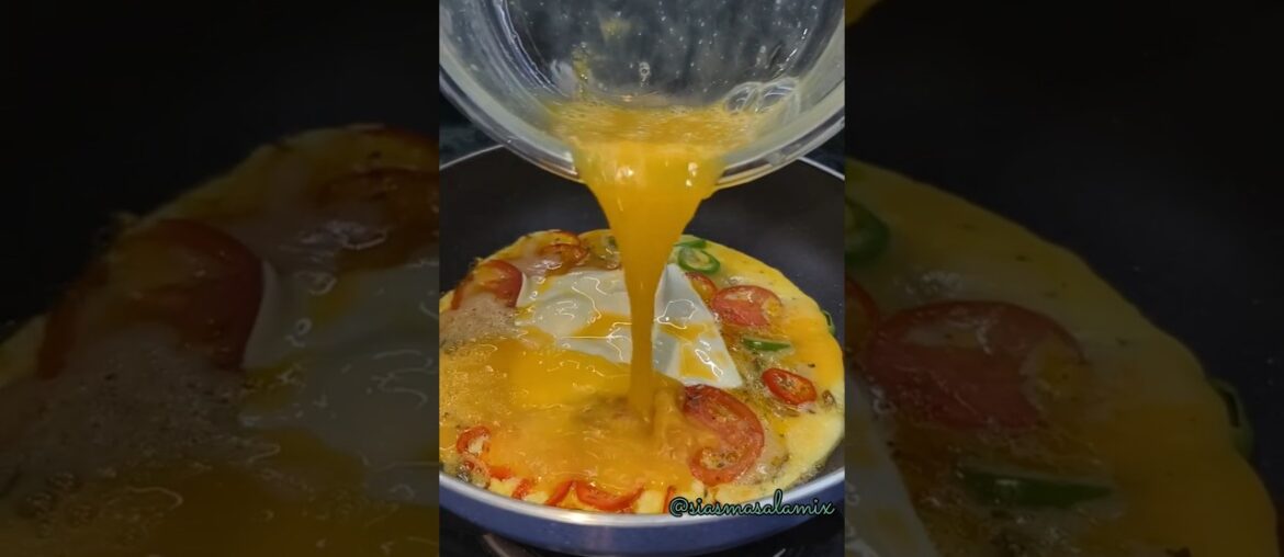 Ye French Omelette ke aage normal Omelette feeka 🍳 #egg #breakfast #food #yummy #shorts #protein