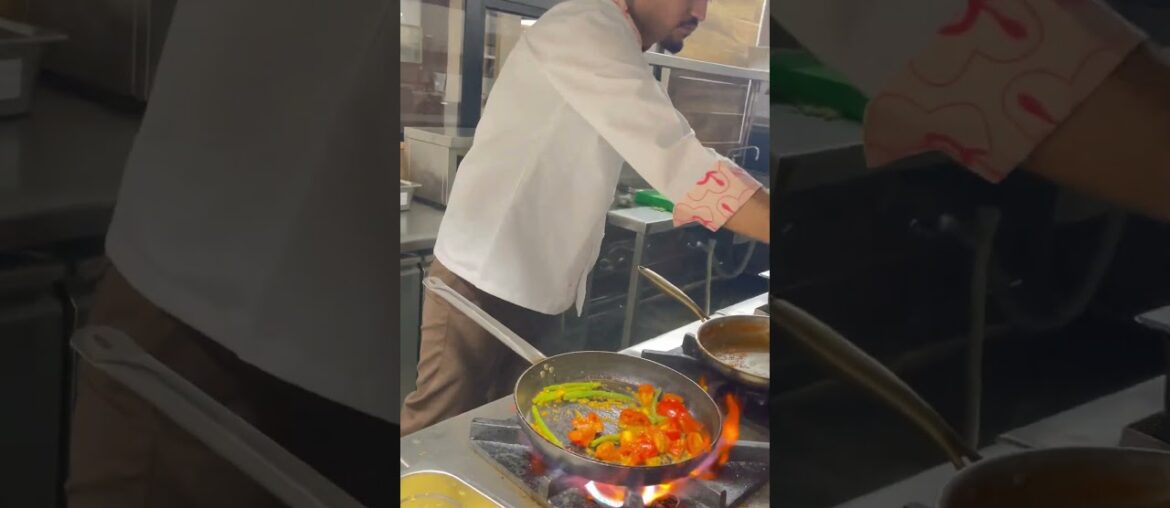 #French #bean and #Tomato with #marinara sauce #chefnaresh subscribe for more videos ❤️