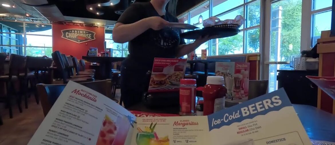 Red Robin Gourmet Burgers & Brews, Fish, Shrimp, Hamburger, Fries, Coleslaw, Root Beer Float, GFH Red Robin Gourmet Burgers & Brews, Fish, Shrimp, Hamburger, Fries, Coleslaw, Root Beer Float, GFH