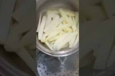 McDonald Style French Fries | Homemade Crispy French Fries| Quick Recipe #fastfoodies #cooking